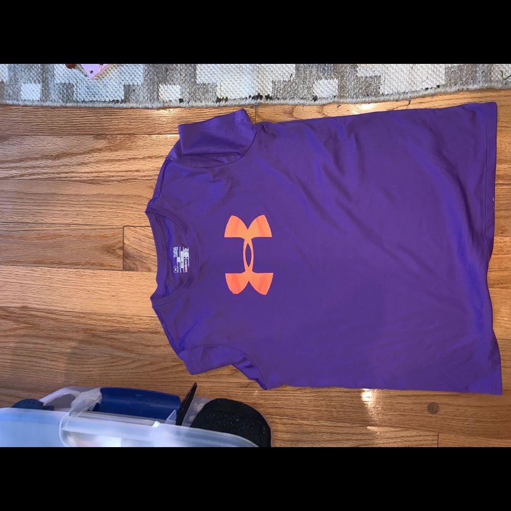 Under armour t shirt
